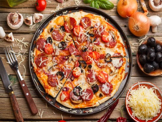 Top 10 Pizza Pans for Restaurant-Quality Pizzas in 2024