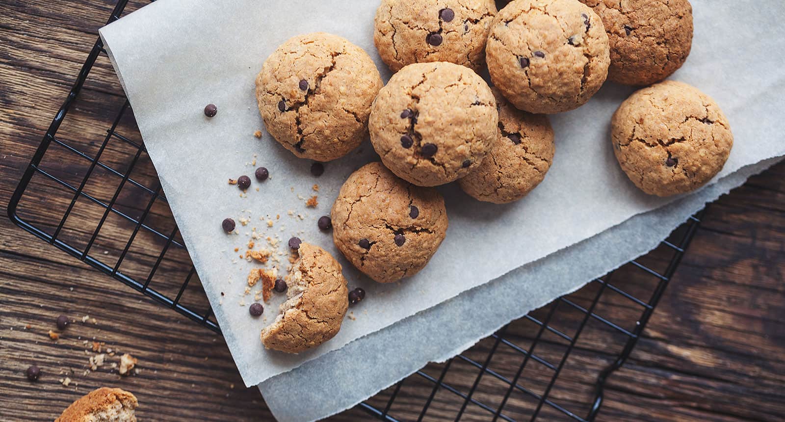 Can You Bake Cookies On Wax Paper 