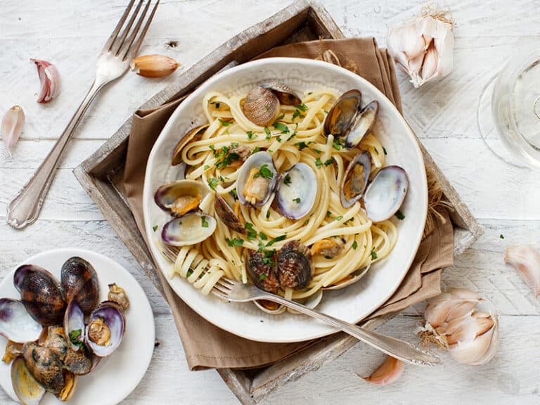 Linguine vs. Fettuccine: Key Differences and Which is Better 2024