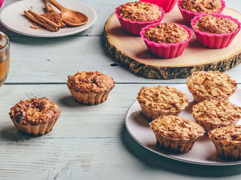 Put Silicone Bakeware Directly On The Oven Rack