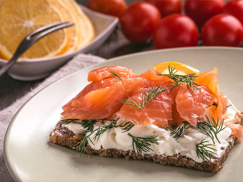 verwarm gerookte zalm