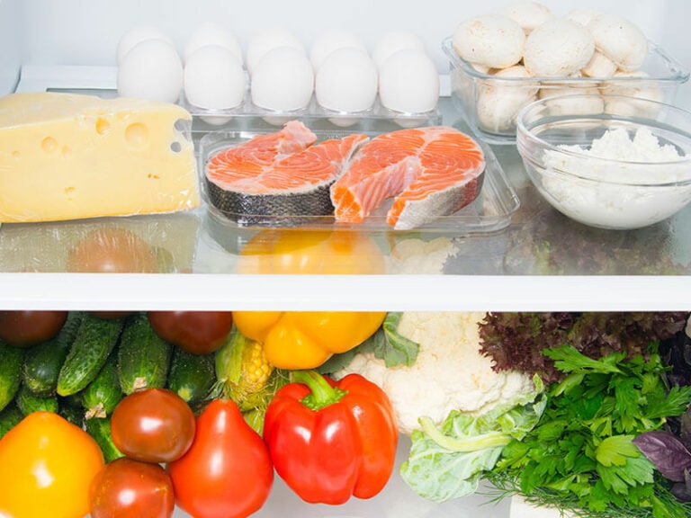 Store Raw Fish In A Refrigerator