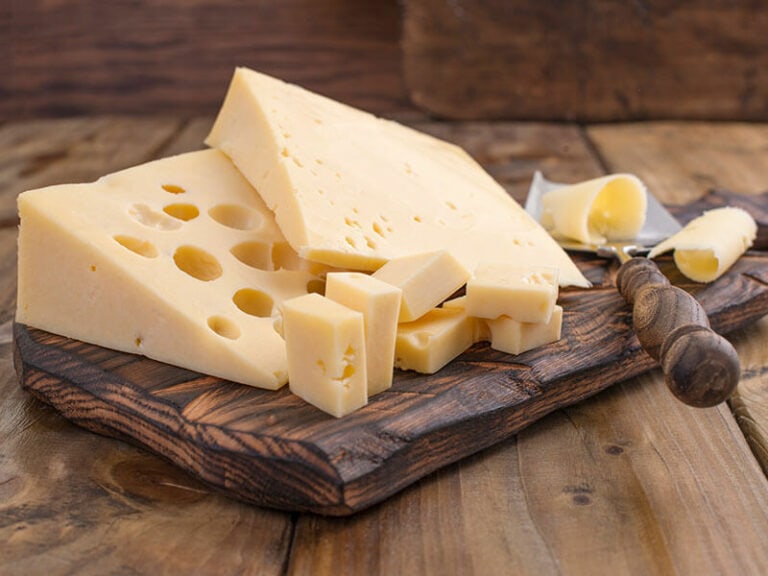 White Vs. Yellow American Cheese: Definitely Different! Discover The ...