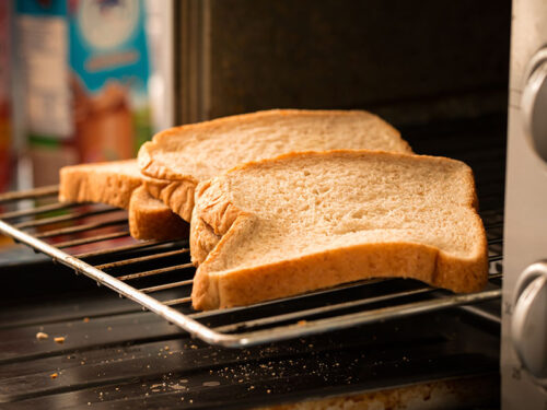 How To Toast Bread In An Oven - A Complete Guide 2023