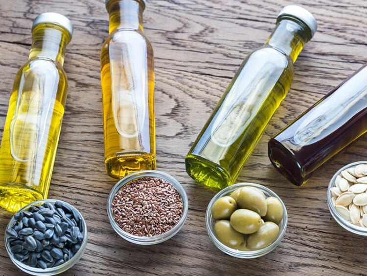 how-long-does-vegetable-oil-last-shelf-life-discovery-2023