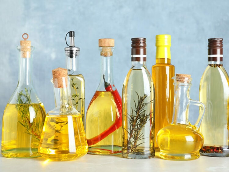 How Long Does Vegetable Oil Last? Uncover Its Shelf Life Secrets 2024