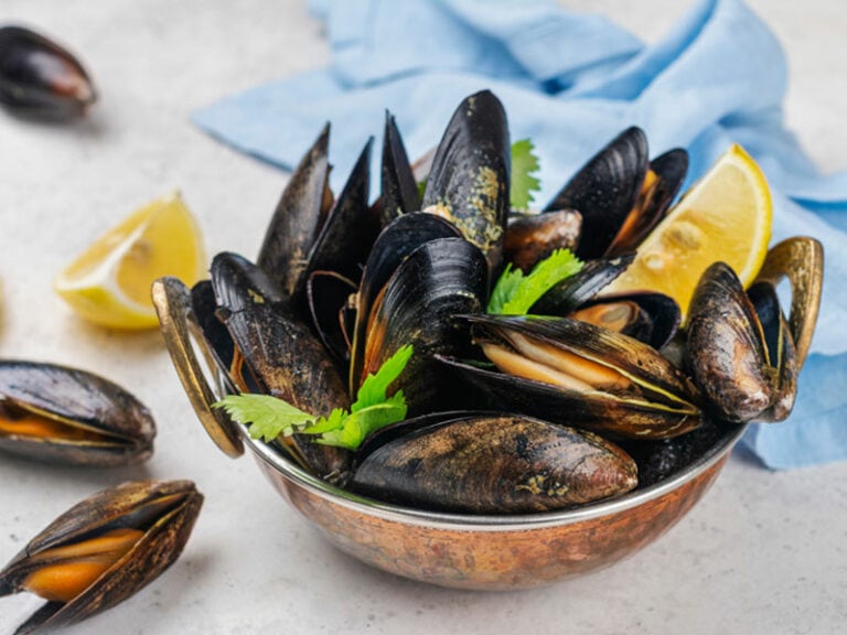 Green Vs Black Mussels