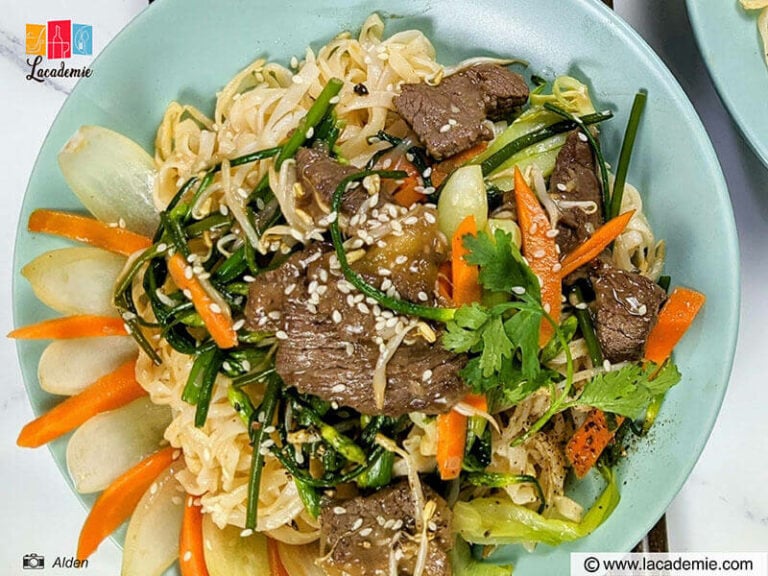 Vietnamese Stir Fried Rice Noodles With Beef Recipe