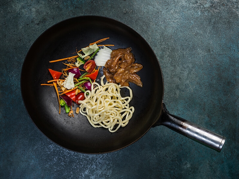 Carbon Steel Cookware With Noodle