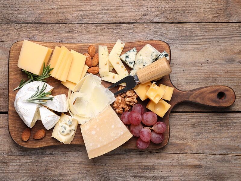 Cheese Plate With Fruits