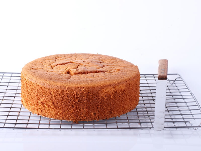 Cooling Rack And Cake